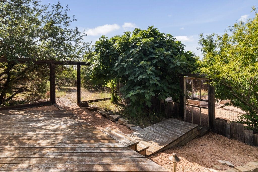 Custom casita guest house in Dripping Springs TX by Ridge Rock Builders