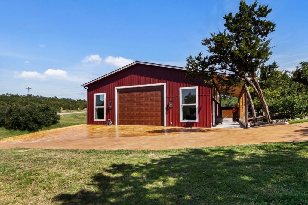 Custom barn and farm building in Texas Hill Country by Ridge Rock Builders